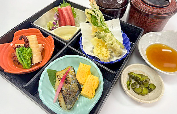 松花堂弁当